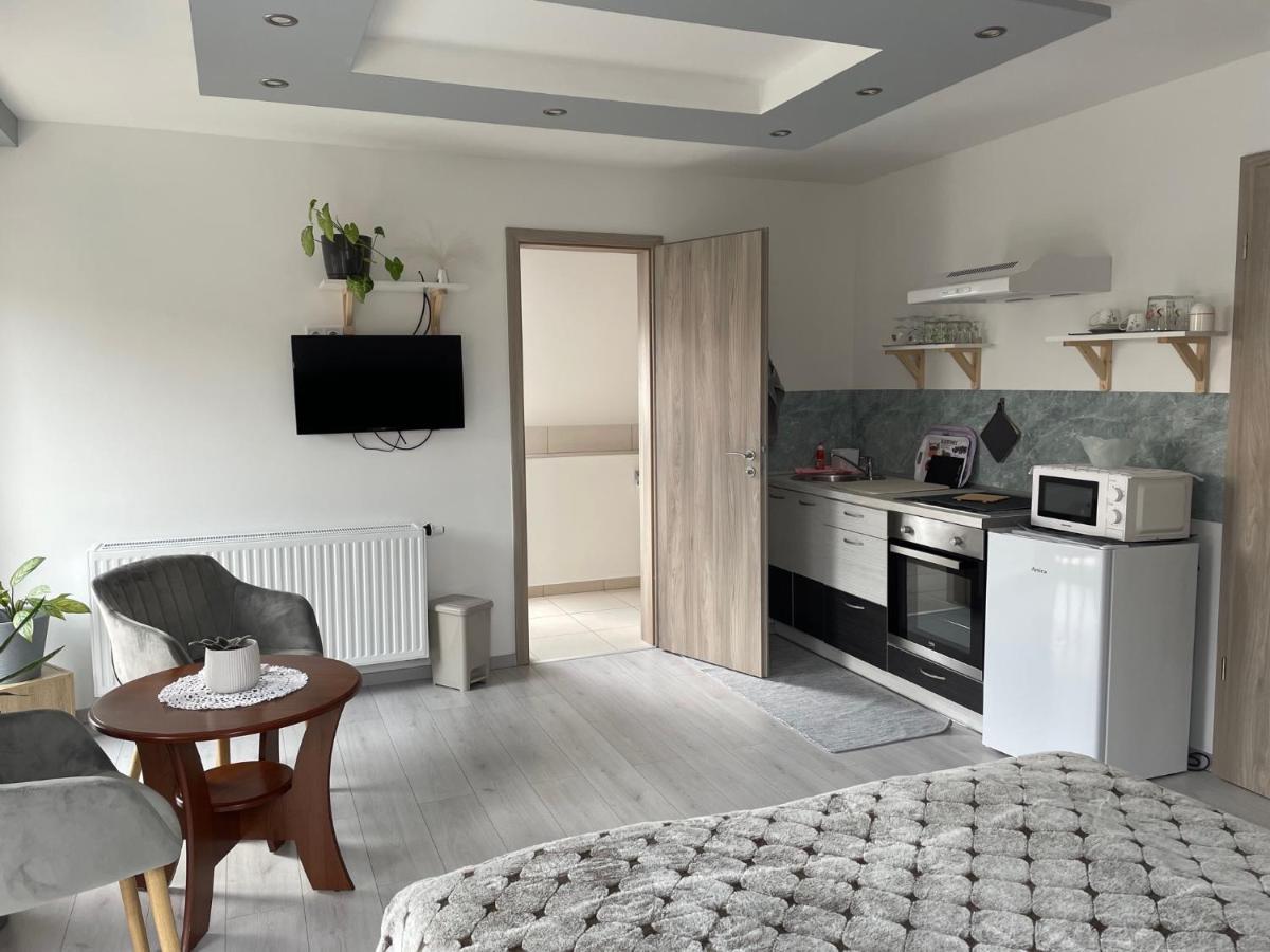 Jasmin Apartment House Вонярквашеги Екстериор снимка