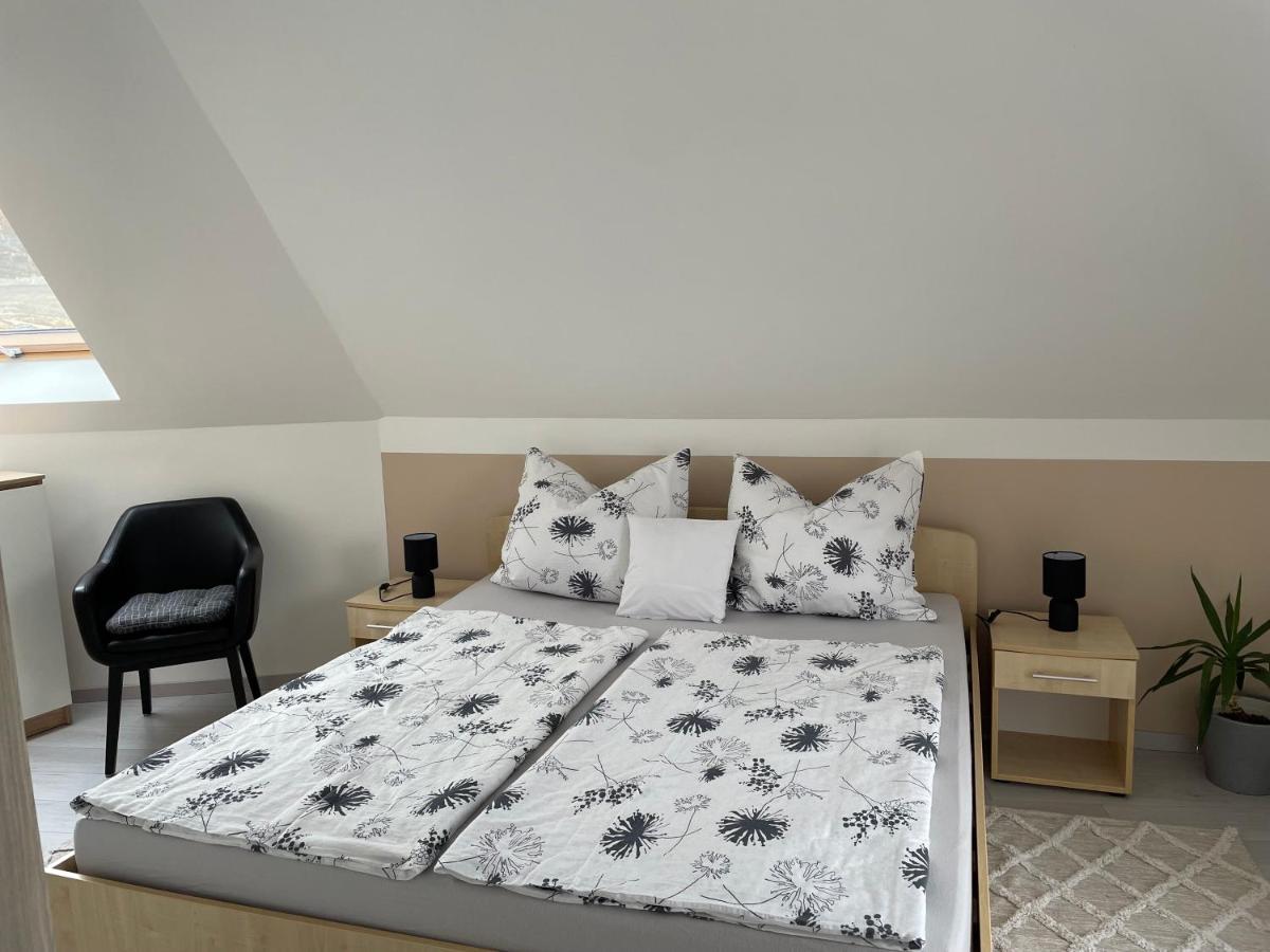 Jasmin Apartment House Вонярквашеги Екстериор снимка