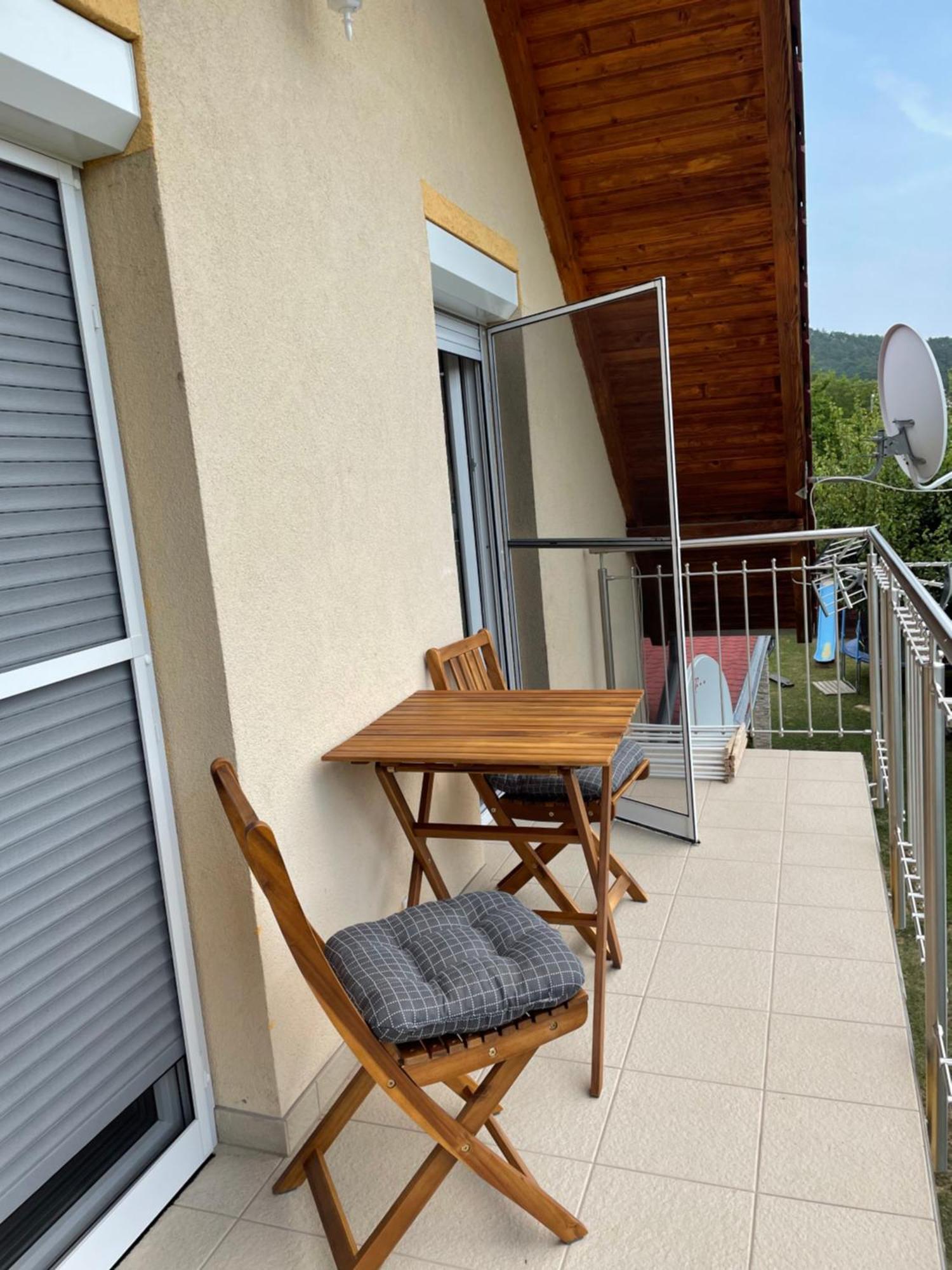 Jasmin Apartment House Вонярквашеги Екстериор снимка