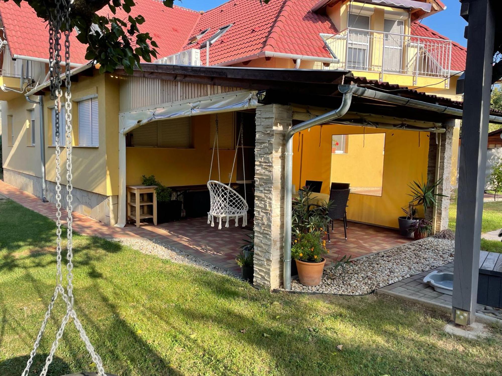 Jasmin Apartment House Вонярквашеги Екстериор снимка